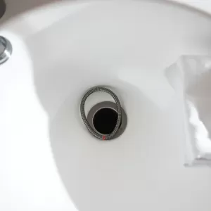 Jak wymienić baterię umywalkową