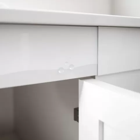Jak zabezpieczyć szafkę pod umywalką