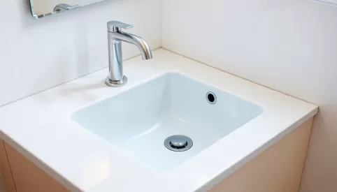 Jaka wysokość baterii podtynkowej do umywalki nablatowej