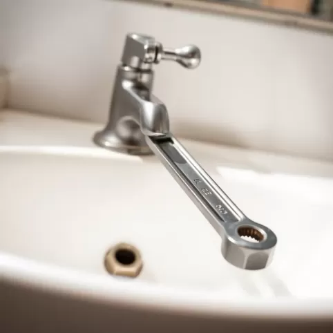 Jaki klucz do baterii umywalkowej