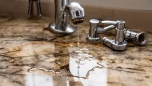 Montaż wylewki zlewozmywakowej