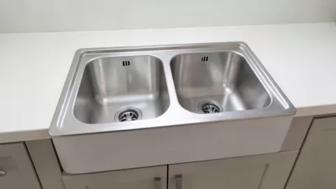 zlewozmywak dwukomorowy nakładany na szafkę 80x60