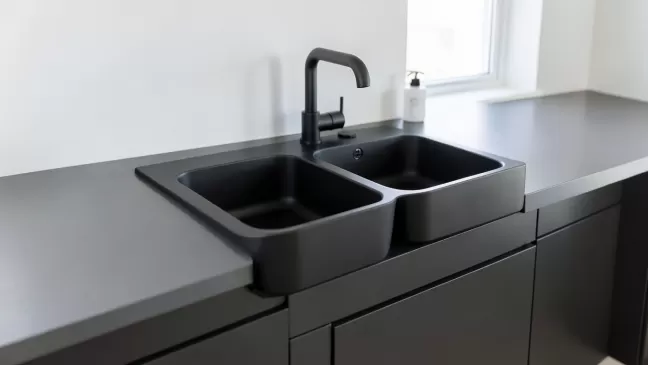 zlewozmywak dwukomorowy nakładany na szafkę 80x60 czarny