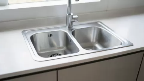 zlewozmywak dwukomorowy nakładany na szafkę 80x60 z ociekaczem